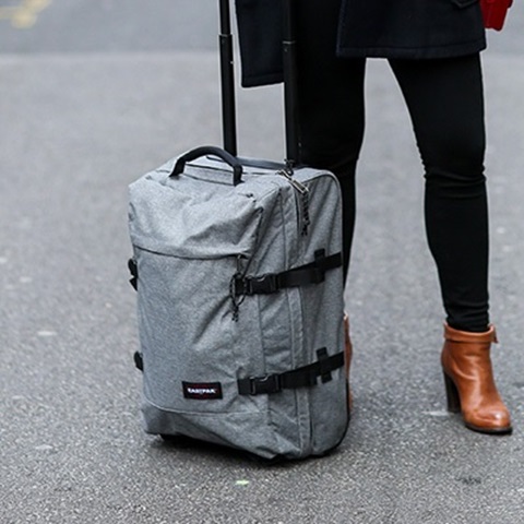 Kabin Boy Bavulla Seyahat Edin