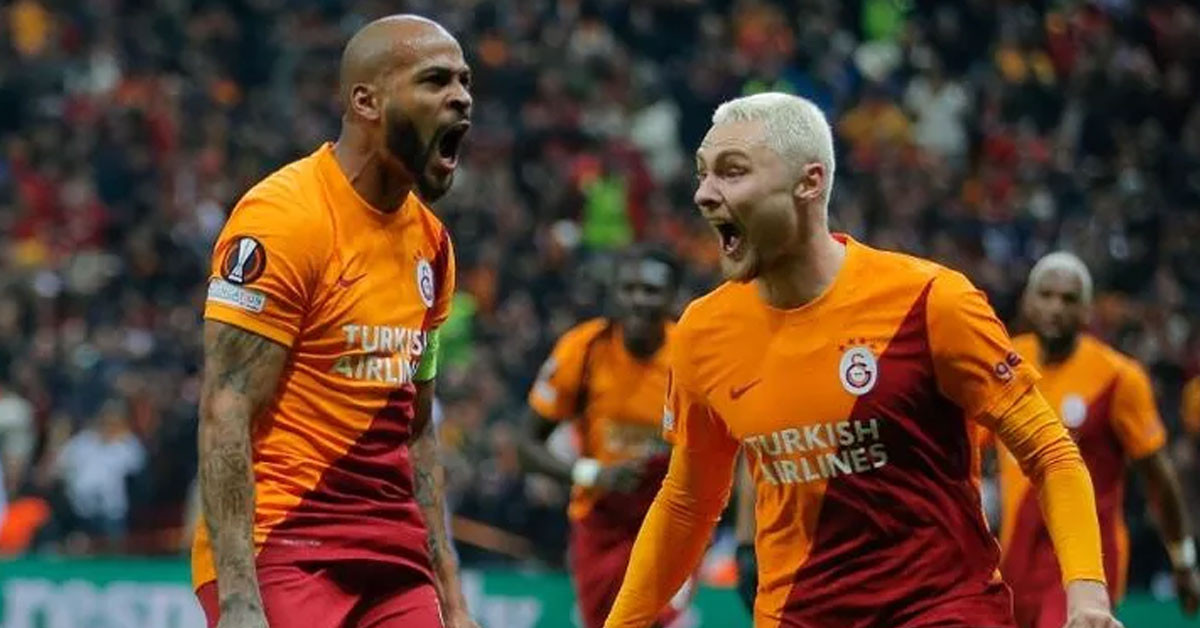 Performansı alkış aldı