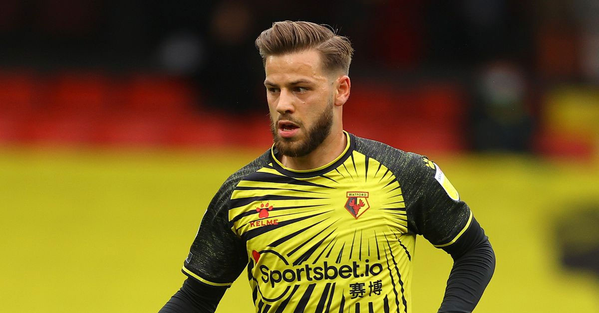 Watford'a geri döndü