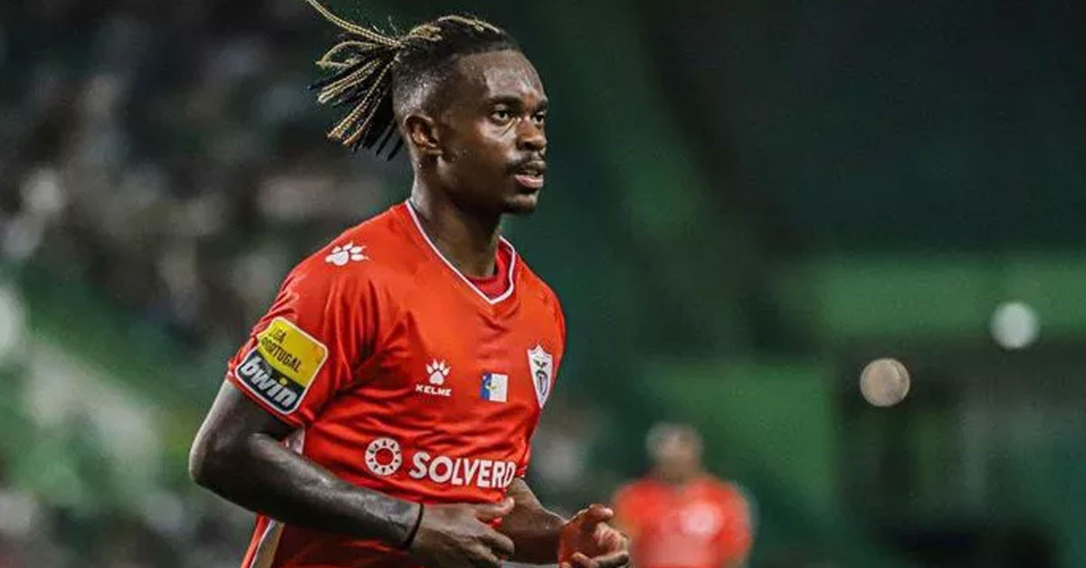 Hangi takımlarda oynadı?