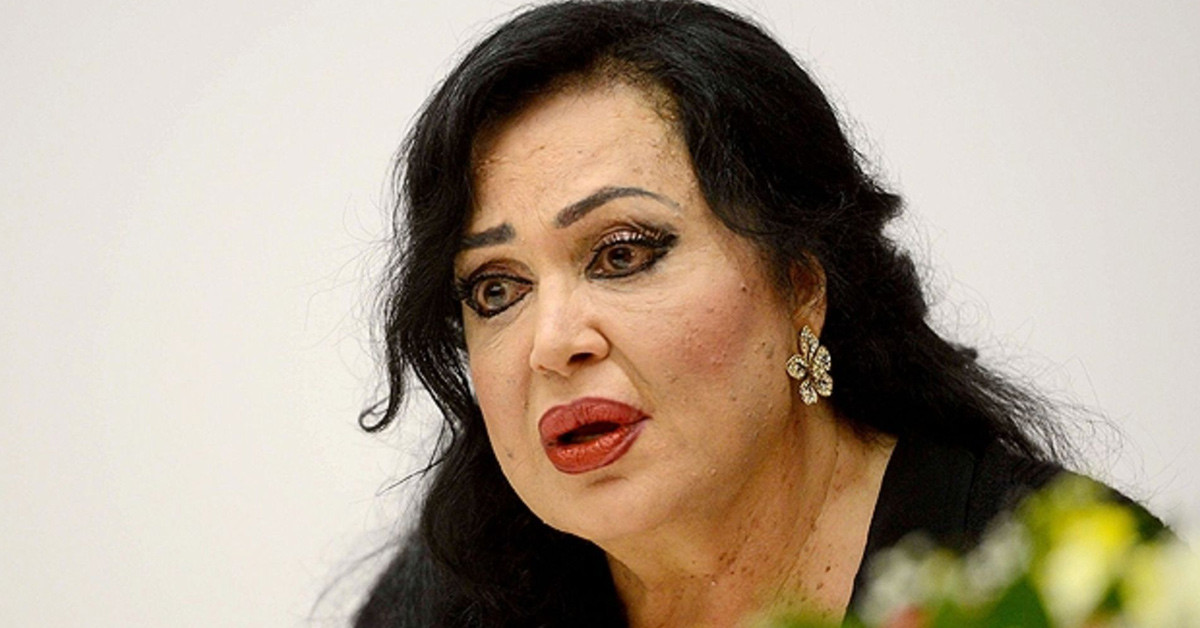 Kendine hayran bırakıyor