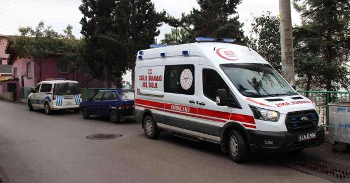 Çıplak halde gördü