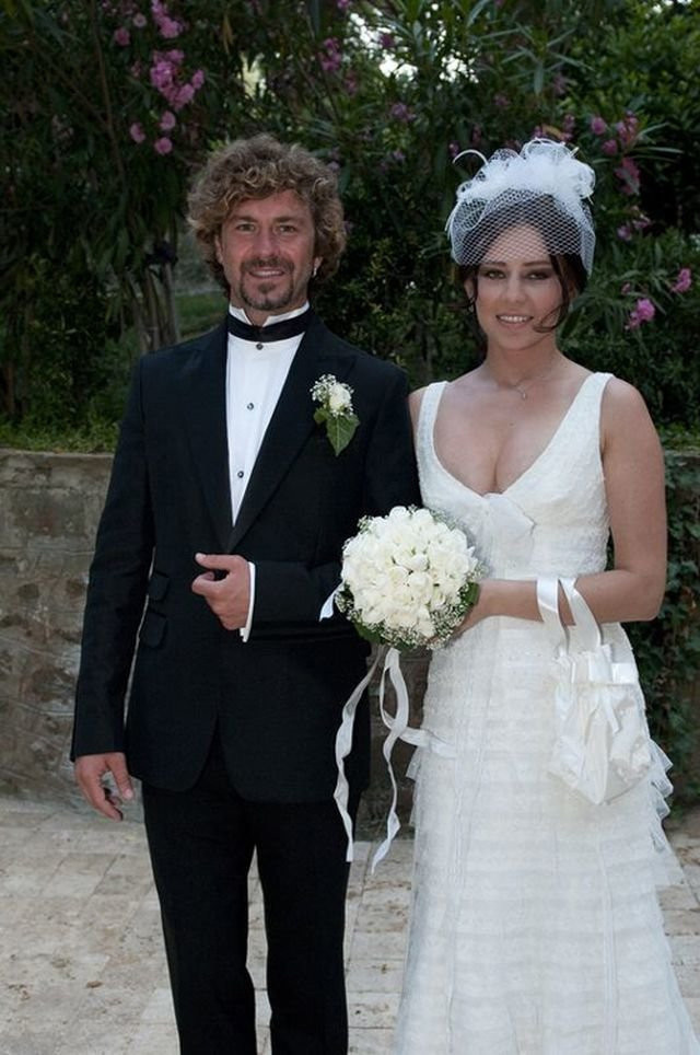 Tan Sağtürk - Alona Ataberk