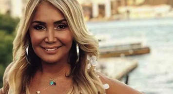 60 yaşındaki Yonca Evcimik estetik yaptırdı! Bambaşka birine döndü: Son hali alay konusu oldu...