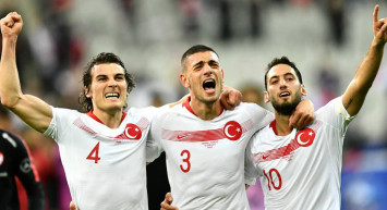 A Milli Takım'ın Yıldızı Merih Demiral, Old Trafford'da Adını Tarihe Yazdırdı!