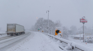 ABD kara teslim oldu: Eyalette fırtına uyarısı verildi