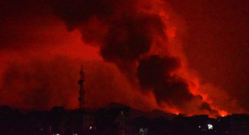 Afrika'nın En Aktif Yanardağı Nyiragongo Patladı: Goma Nüfusu Sokaklara Döküldü