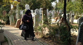 Afyonkarahisar'da Eşini ve Çocuğunu Öldüren Babanın Cenazesi Ailesinden Uzağa Defnedildi!