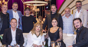 Ailesi de içindeydi: Ünlü sanatçının kullandığı araç yola devrildi