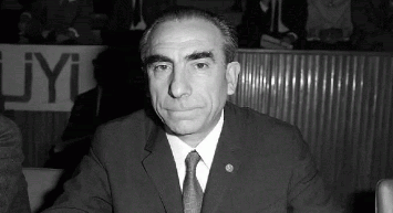 Alparslan Türkeş Kimdir, Sözleri Nelerdir?