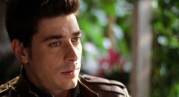 Alper Saldıran Yerçekimsiz Yoga Yaptı