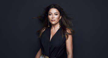 Aşkın Nur Yengi kimdir?