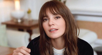 Aslı Enver tatil sezonunu açtı! Sahilde bikinisi ile sere serpe verdiği pozlar ağızları açık bıraktı