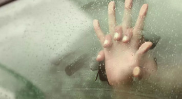 Başka bir adamla arabada cinsel ilişkiye girerken kocasına yakalandı! Sonrasında yaşananlar herkesi şaşırttı