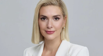 Bergüzar Korel'den ünlü isimle akrabalık bağı itirafı: Kimse tahmin edemezdi!