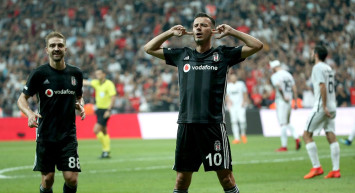 Beşiktaş ile sezon sonunda sözleşmesi sona erecek olan Oğuzhan Özyakup transferi için Trabzonsporla görüşüyor!