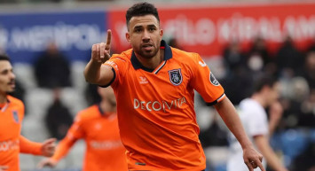 Beşiktaş, Medipol Başakşehir formasını terleten Trezeguet'i transferde kadrosuna katmak istiyor!