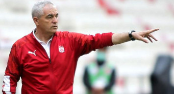 Beşiktaş'ın Çaykur Rizespor'da kiralık olarak oynayan futbolcusu Tyler Boyd için Sivasspor devreye girdi!