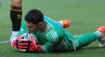 Beşiktaş'ın Süper Lig'de Göztepe ile oynadığı maça damga vuran Emre Bilgin'in siyah beyazlılara transfer olma süreci ilgi çekti!