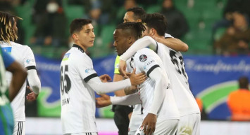 Beşiktaşlı Emirhan İlkhan'ı Borussia Dortmund transferde gündemine aldı!