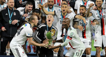 Beşiktaşlı Önder Karaveli Antalyaspor Karşısında Aldıkları Süper Kupa Zaferi Sonrası Açıklamalarda Bulundu!