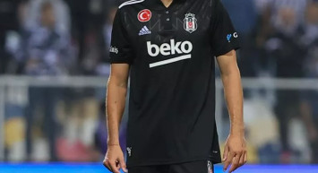 Beşiktaşlı Salih Uçan Kiralık Olarak Başakşehir'e Transfer Oldu