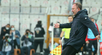 Beşiktaşlı Sergen Yalçın'ı Bekleyen Tehlike!
