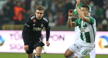 Beşiktaş'ta Rıdvan Yılmaz, merakla beklenen Avrupa'ya transferi hakkında konuştu!