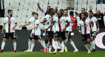 Beşiktaş'tan Alex Teixeira ve Domagoj Vida İle İlgili Sakatlık Açıklaması!