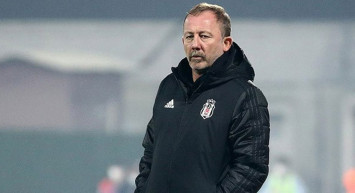 Beşiktaş'tan ayrılan Teknik Direktör Sergen Yalçın'ın, Galatasaray'a yeşil ışık yaktığı aktarıldı!