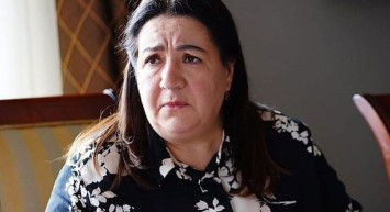 Beyin Tümörü Teşhisi Konulan Oyuncu Hülya Uyar Sosyal Medyadan Paylaşımda Bulundu