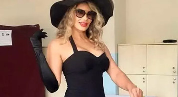 Bu sene ki seçim kombini akılara zarar! Şarkıcı Hatice'nin oy vermeye giderken giydiği kıyafet olay oldu