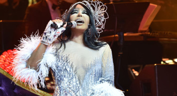 Bülent Ersoy alışveriş için girdiği mağazaya küçük bir servet bırkatı