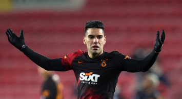 Burak Elmas Galatasaray'dan Ayrılan Radamel Falcao'nun Maliyetini Açıkladı!
