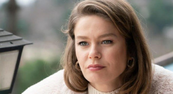 Burcu Biricik'ten hamilelik pozları: Eşiyle göbeklerini yarıştırdı, esprili paylaşımı beğeni topladı!