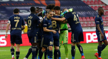 Çaykur Rizespor Papiss Demba Cisse'yi Transfer Etti!