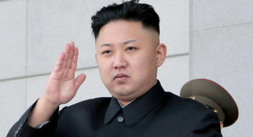 Çılgın Diktatör Kim Jong-un Halkın Önünde Yine Bir Can Aldı