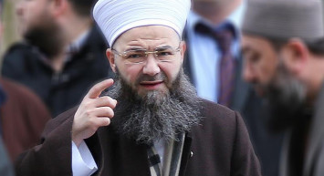 Cübbeli Ahmet namaz kılmayıp oruç tutanlarla ilgili ilginç bir çıkışta bulundu! Bu sözler sosyal medyayı ikiye böldü