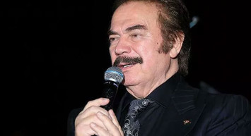 Cüneyt Arkın'dan sonra şimdi de Orhan Gencebay! Ünlü şarkıcı apar topar hastaneye kaldırıldı sevenlerini yıkan haber geldi!