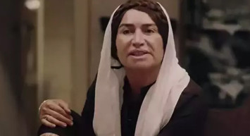 Demet Akbağ'dan öpüşme sorusuna ortalığı karıştıracak itiraflı cevap: ''Neler neler var!''