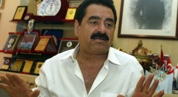 Deniz Akbulut'tan İbrahim Tatlıses İtirafı: Odasına çağırdı...