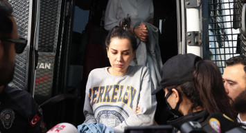 Dilan Polat’tan korkutan haber! Felç riski var..