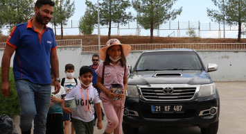 Diyarbakırlı 4 Çocuktan Duygulandıran Hareket