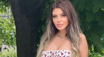 Ebru Polat yıllar sonra itiraf etti! Ünlü şarkıcının paylaşımını gören takipçileri deliye döndü