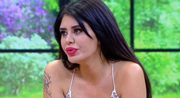 Ebru Polat yine yaptı yapacağını sosyal medyada paylaştı! 'Evli birinden hamileyim...'