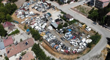 Elazığ'da Bulunan Araç Mezarlığı Sahipsiz Araçlarla Dolu