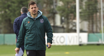 Emre Belözoğlu Başakşehir'de Sergilediği Performansla Fenerbahçe'yi Pişman Etti!