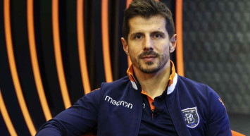 Emre Belözoğlu’ndan Yeni Sezon İçin İki Transfer Önerisi