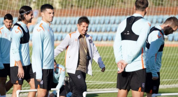 Emre Belözoğlu'nun Yardımcıları Belli Oluyor!