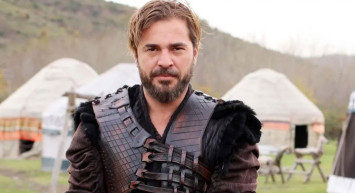 Engin Altan Düzyatan’a büyük şok! Ödül töreni diye gitti düğün yemeği çıktı